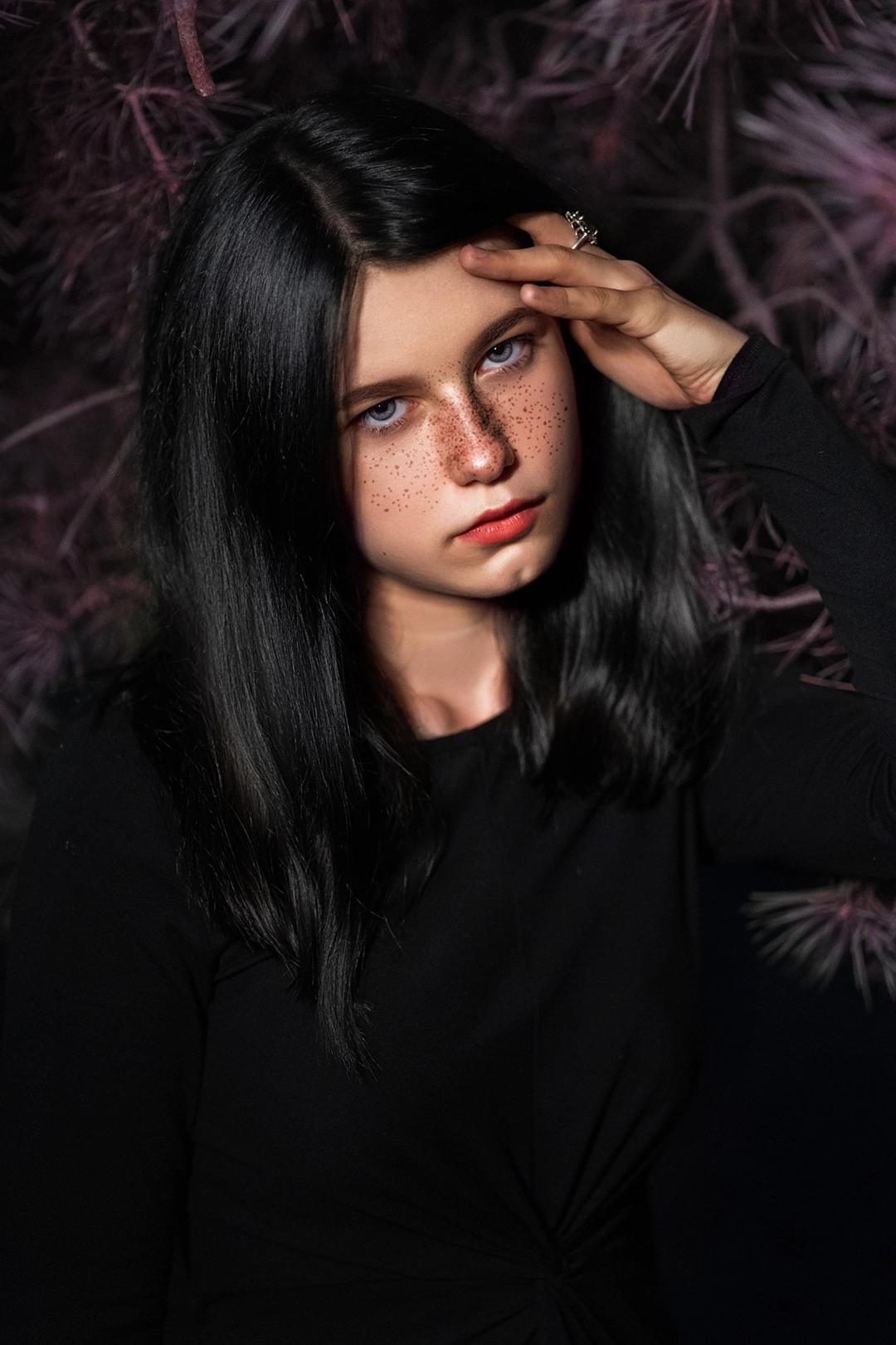 Portret artystyczny - czarno-biała fotografia